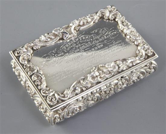 An early Victorian silver presentation table snuff box in original fitted case, Length 4”/100 mm Width 66mm Weight 6.8oz/195grms